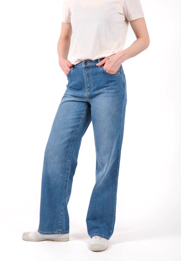 DALIA | Sustainable wide leg women's jeans made from 100% organic denim