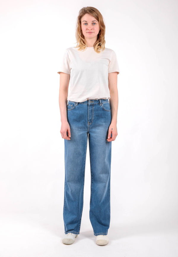 DALIA | Sustainable wide leg women's jeans made from 100% organic denim