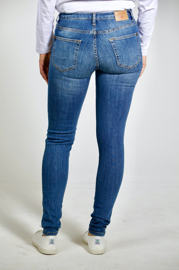 ROSA (Collection 2021) | Sustainable skinny fit mid indigo women's jeans made from organic denim