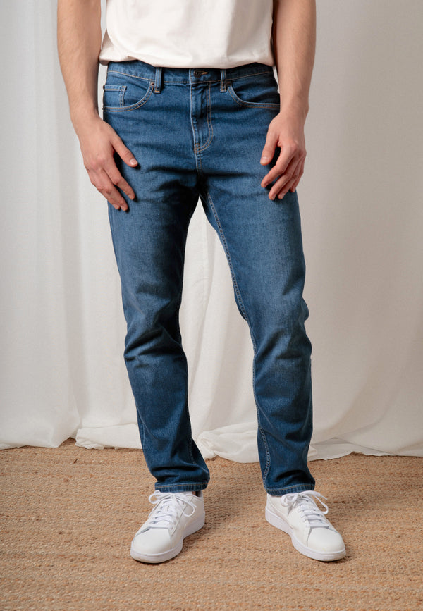 BENNY | Sustainable slim fit men's jeans made from organic denim in mid indigo 