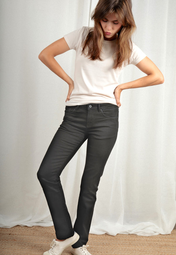 TERESA | Sustainable regular slim fit women's jeans made from organic denim in black 