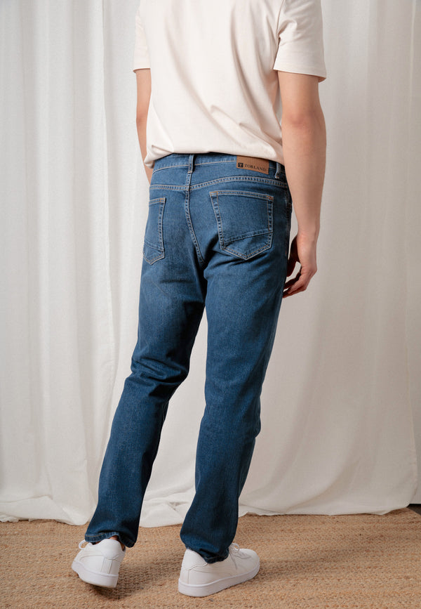 BENNY | Sustainable slim fit men's jeans made from organic denim in mid indigo 