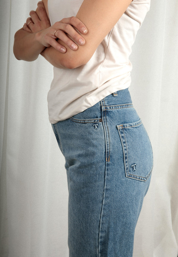 MARIA | Sustainable mom jeans for women made from 100% organic denim in light blue