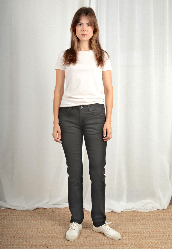 TERESA | Sustainable regular slim fit women's jeans made from organic denim in black 