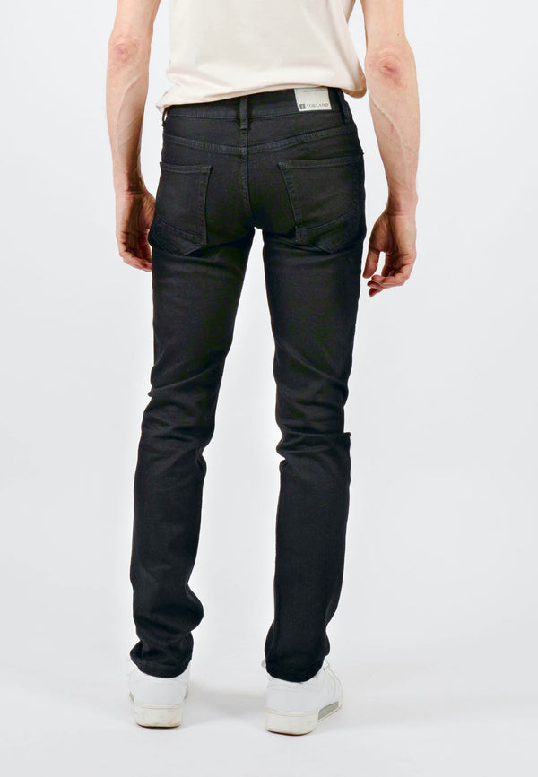 BENNY | Sustainable slim fit men's jeans made from organic denim in black