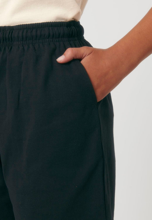 WAKER | Sustainable unisex shorts made from 100% organic cotton 