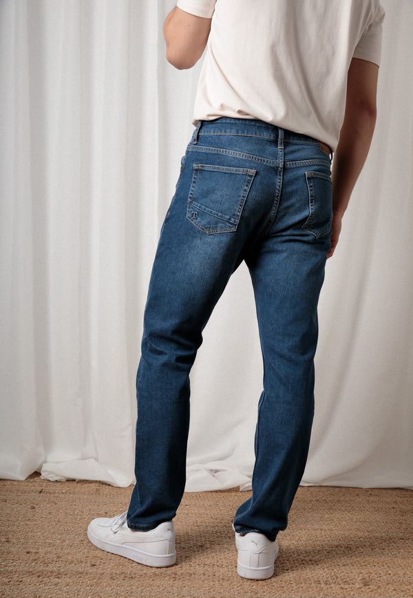 BENNY | Sustainable slim fit men's jeans made from organic denim in mid indigo 