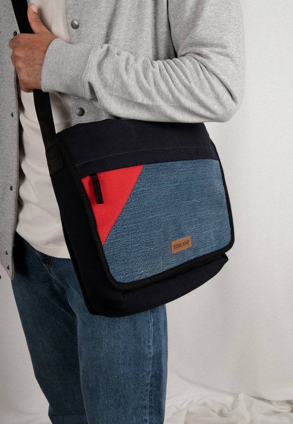 BOBBY | Sustainable upcycling shoulder bag made from old jeans 