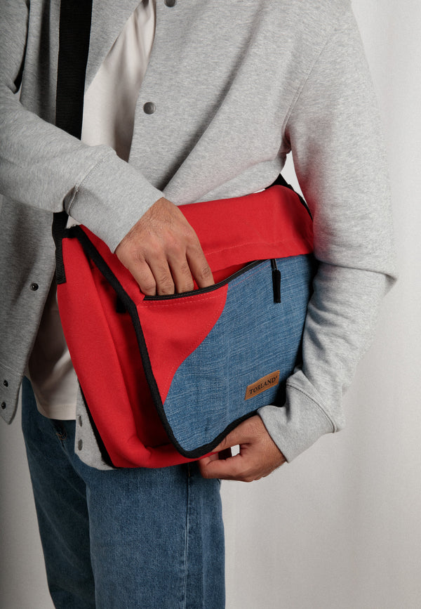 BOBBY | Sustainable upcycling shoulder bag made from old jeans 