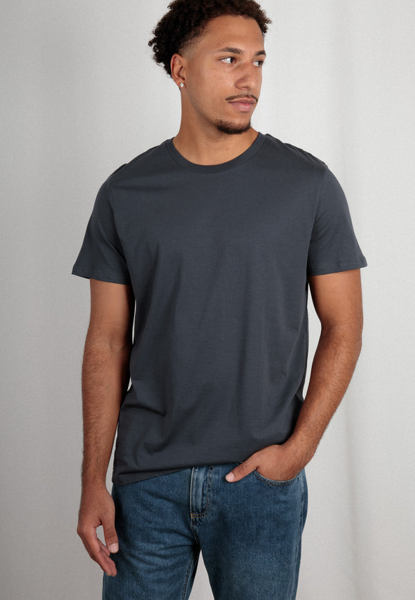 CRAFTER | Sustainable unisex t-shirt made from 100% organic cotton 