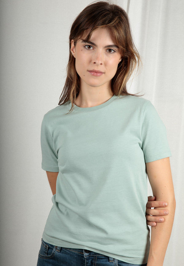 ELLA | Sustainable premium women's T-shirt made from 100% organic cotton 