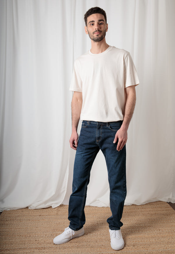 SVEN - Sustainable straight fit men's jeans made from 100% organic denim in dark indigo - new collection