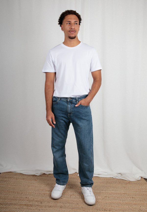 SVEN - Sustainable straight fit men's jeans made from 100% organic denim in Mid Indigo - new collection