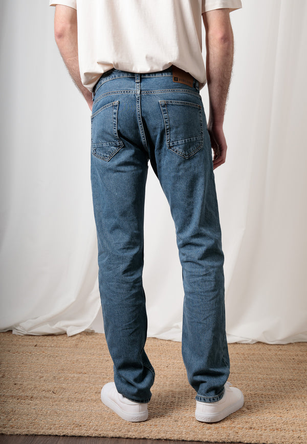 SVEN - Sustainable straight fit men's jeans made from 100% organic denim in Mid Indigo - new collection