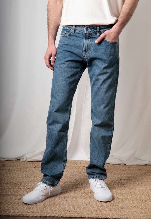 SVEN - Sustainable straight fit men's jeans made from 100% organic denim in Mid Indigo - new collection