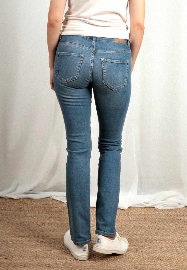 TERESA | Sustainable regular fit women's jeans made from organic denim in mid indigo 