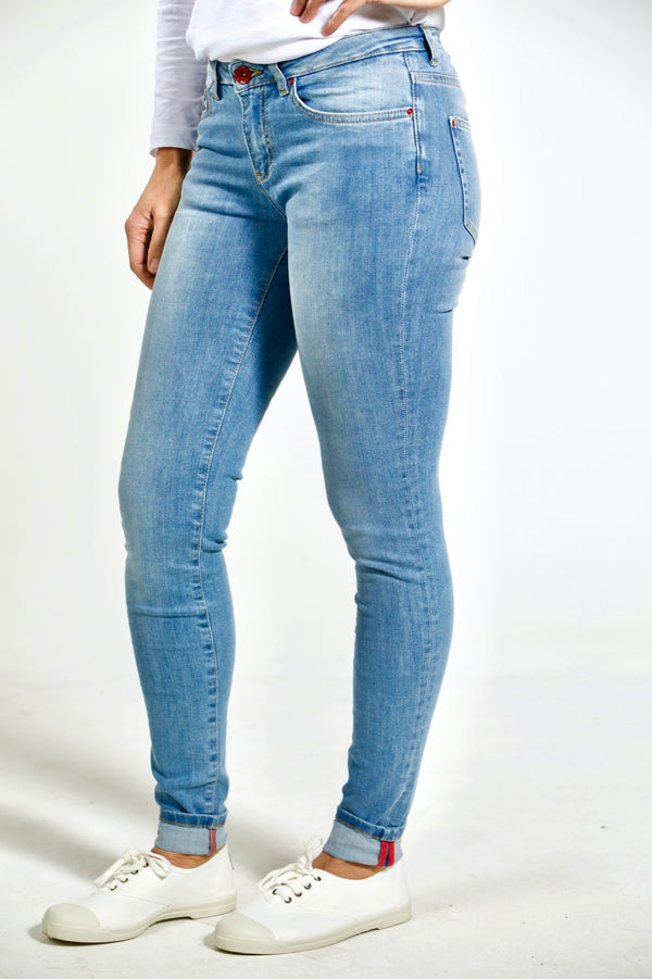 ROSA | Sustainable skinny fit women's jeans made from organic denim in light indigo