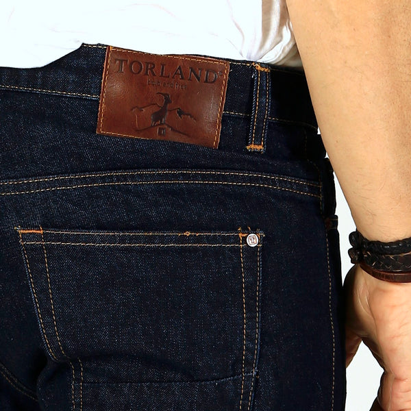 STRAIGHT FIT | Sustainable men's jeans made from organic denim (2020 collection) 