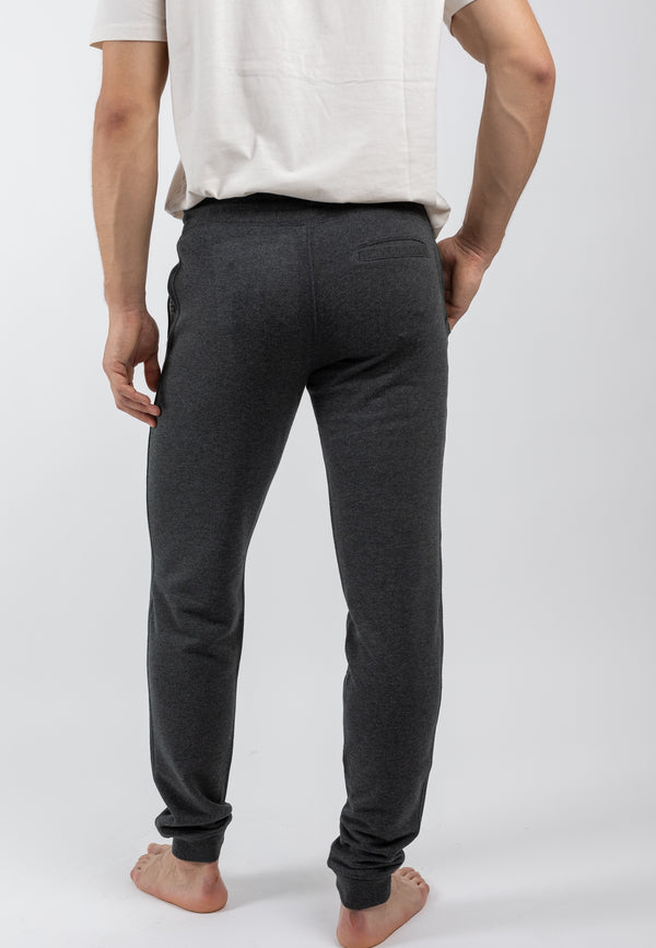 STEPS | Sustainable men's sweatpants made from organic cotton and recycled polyester