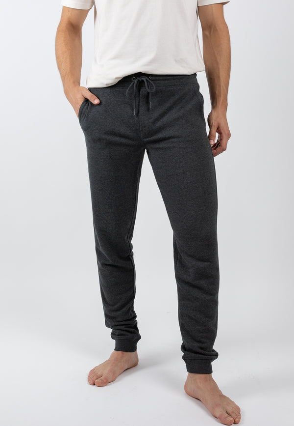 STEPS | Sustainable men's sweatpants made from organic cotton and recycled polyester