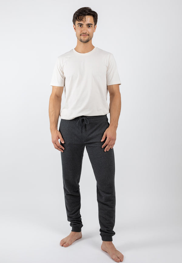 STEPS | Sustainable men's sweatpants made from organic cotton and recycled polyester