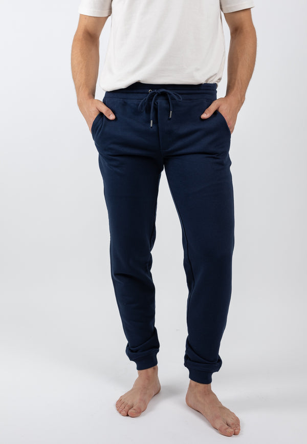 STEPS | Sustainable men's sweatpants made from organic cotton and recycled polyester