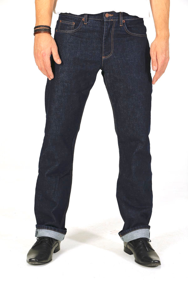 STRAIGHT FIT | Sustainable men's jeans made from organic denim (2020 collection) 